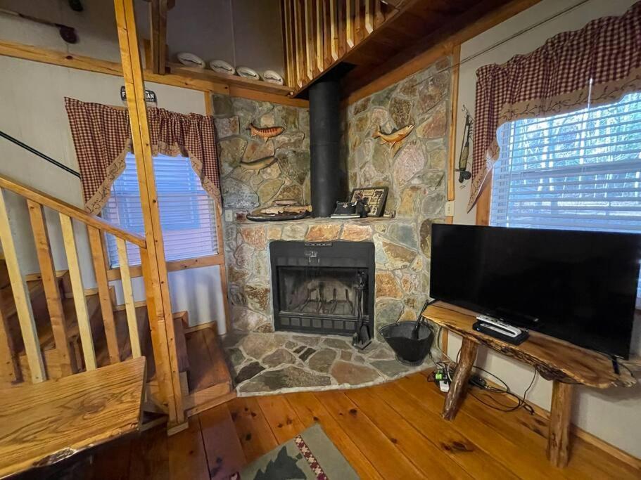 Cute Cabin Creek & Firepit #12 Helen Exterior foto